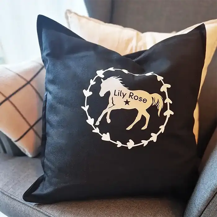 personalisierte Reitsportartikel,Kissen Pferdemotiv,Werbedrucke,Textilveredelung Mettmann,Reitsportartikel,Geschenk für Reiter,Geschenkidee Pferdeliebhaber,Pferdefreunde,Pferdebesitzer