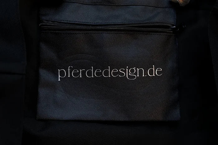 Innenansicht der großen Stalltasche