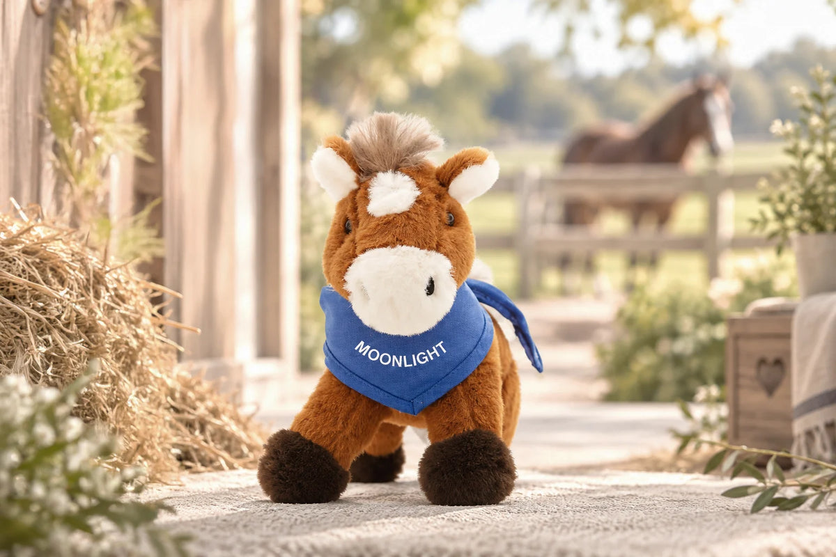 Kleines Kuscheltier mit Namen oder Logo – personalisiert