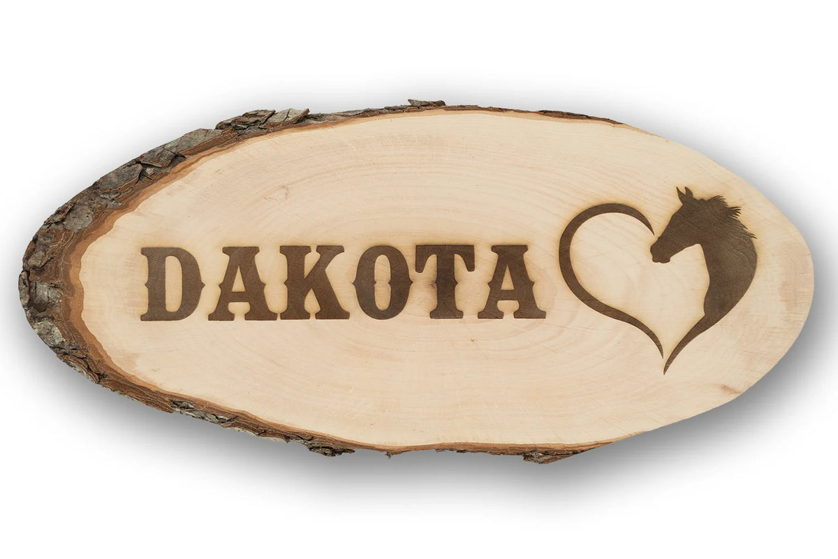 Ovales Boxenschild aus Holz mit Pferdenamen – Geschenk für Pferdebesitzer