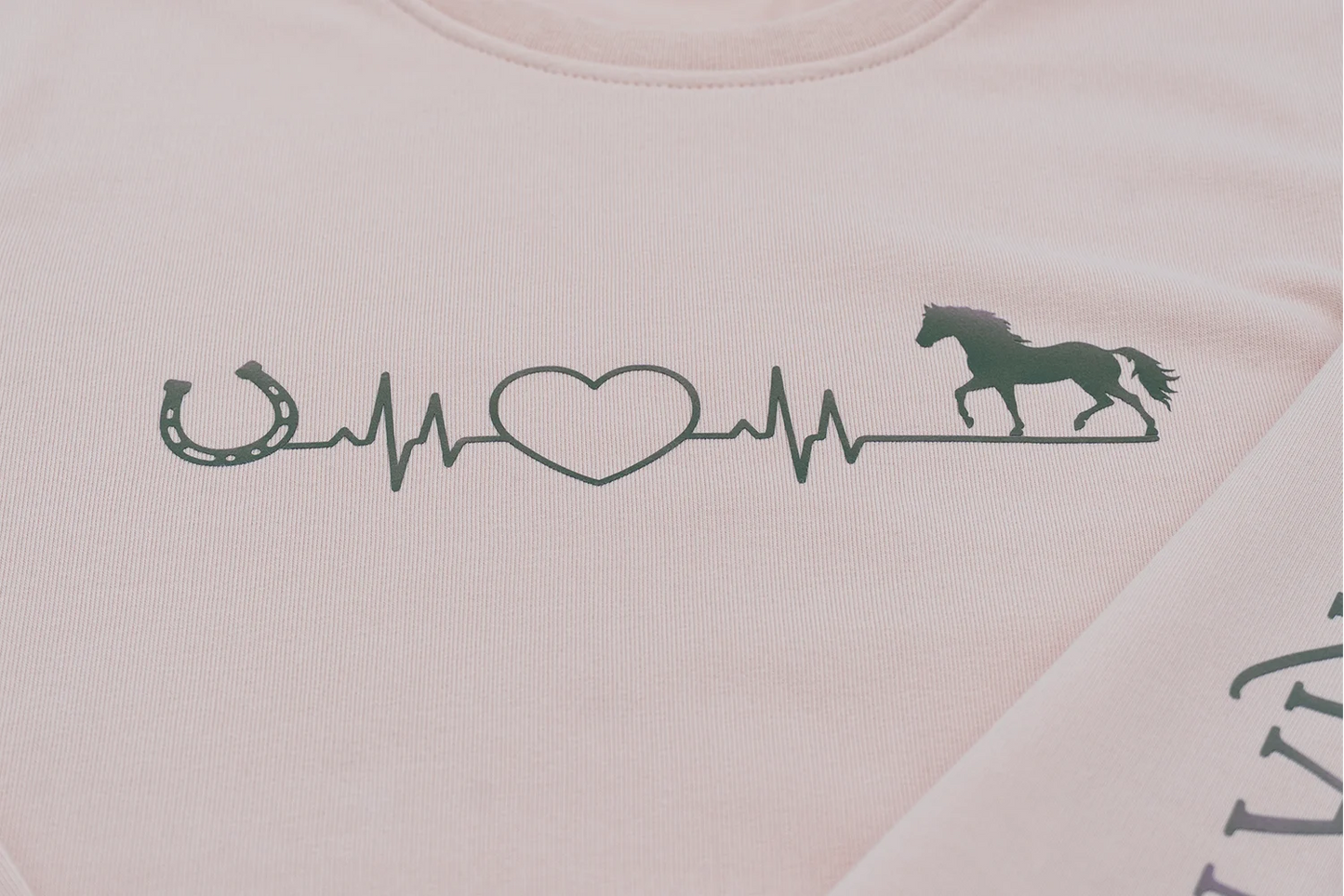 Pullover mit Pferdemotiv Herzschlag mit Magic-Print