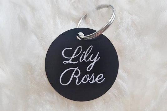 Leichte, edle Aluminium-Marke mit individueller Namensgravur